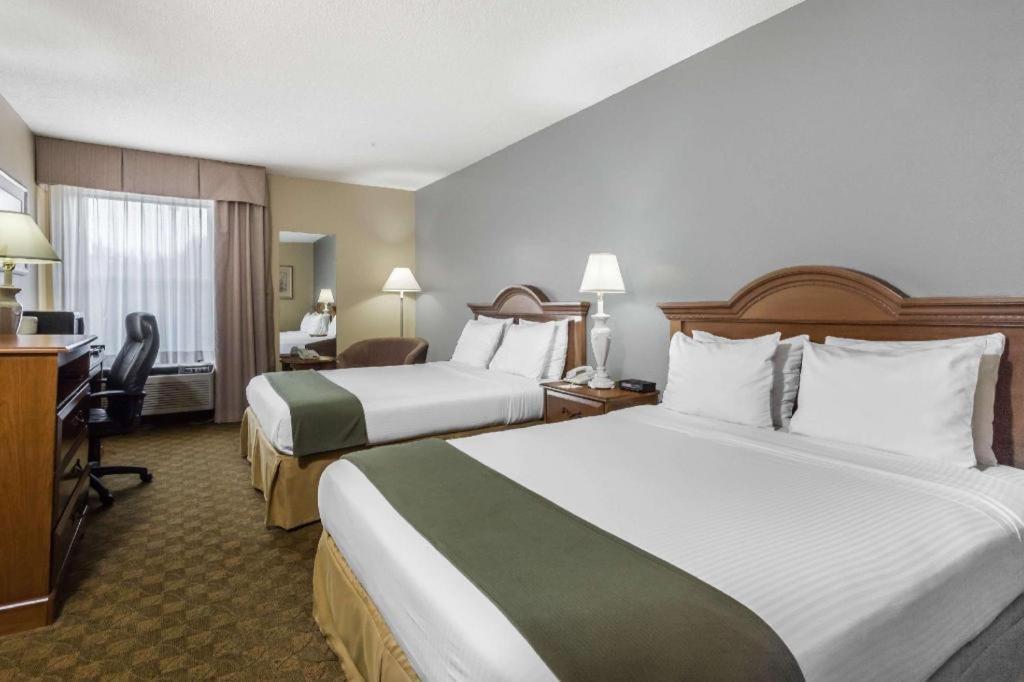 Days Inn By Wyndham Selma Exteriér fotografie