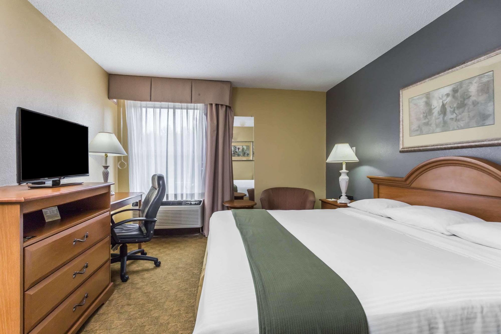 Days Inn By Wyndham Selma Exteriér fotografie